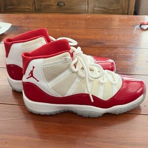 Jordan Kids Sneakers in Red and White